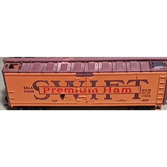 HO Scale Boxcar and Container Loaded Flat Cars Lot of 6 - Picture 8 of 13